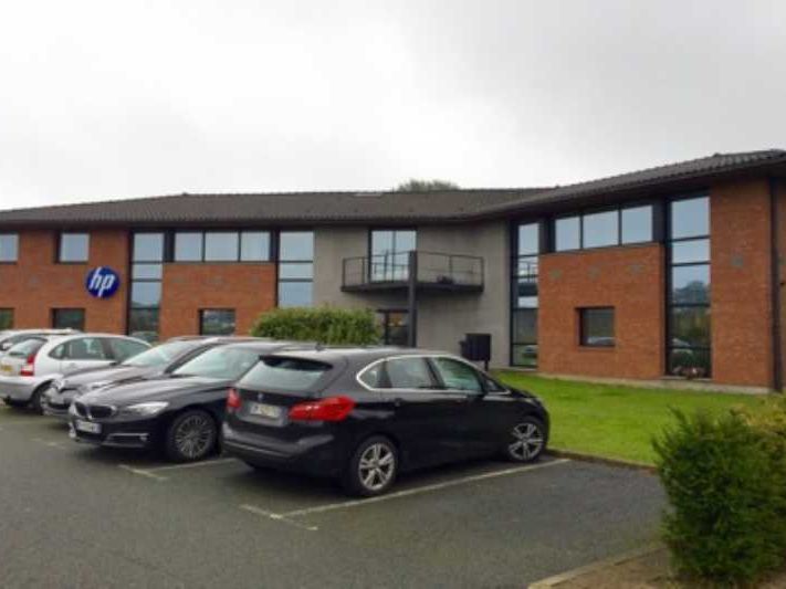 BUREAUX SYNERGIE PARK  À louer, surface de bureau