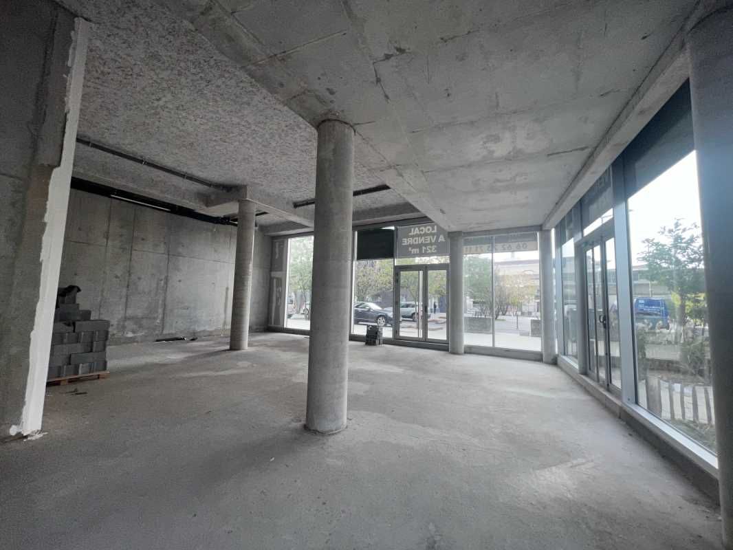 À vendre ou à louer, une surface commerciale ou d