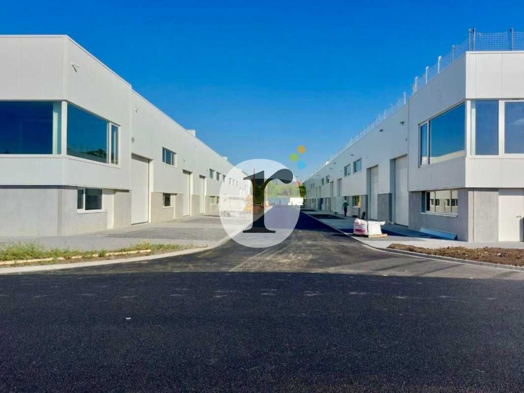 Aires d'Entreprises vous propose, à la location o