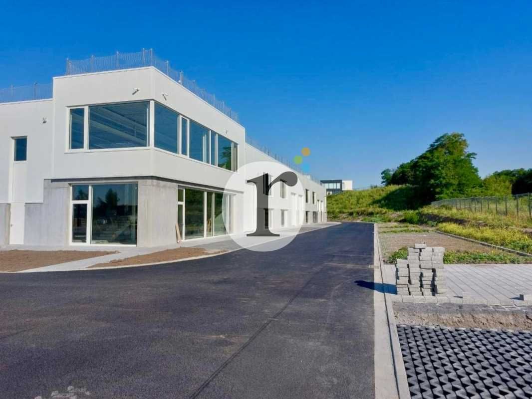 Aires d'Entreprises vous propose, à la location o