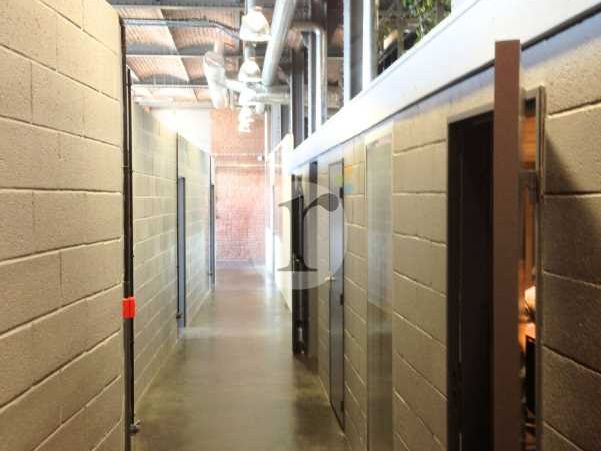 Aires d'Entreprises vous propose, à la location,