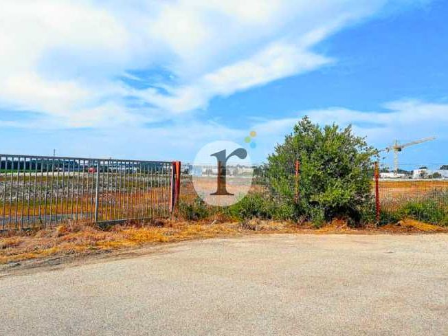 Aires d'Entreprises vous propose, à la vente, ce 