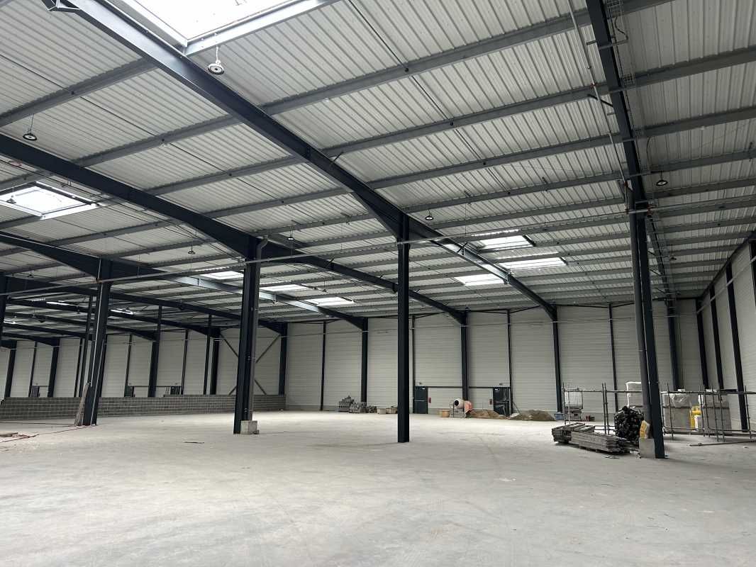 Aires d'Entreprises vous propose, à la location, 