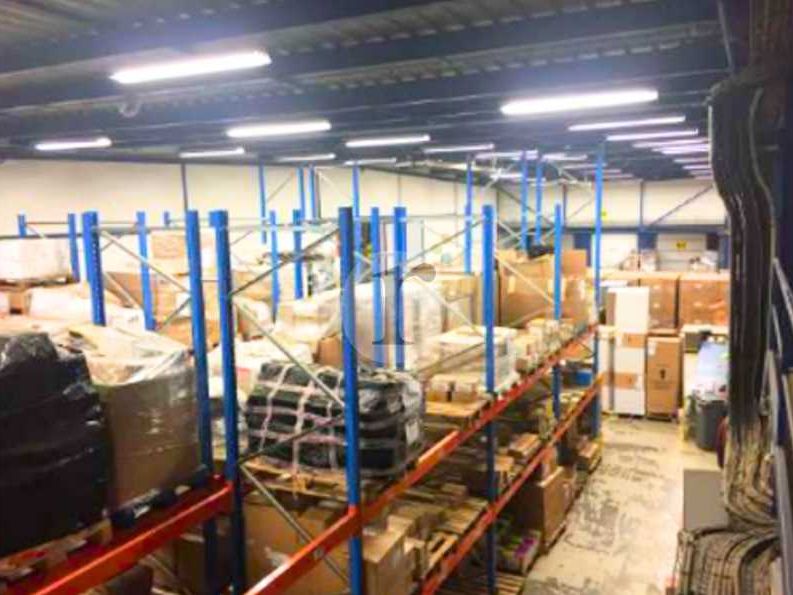 Aires d'Entreprises vous propose, à la location,