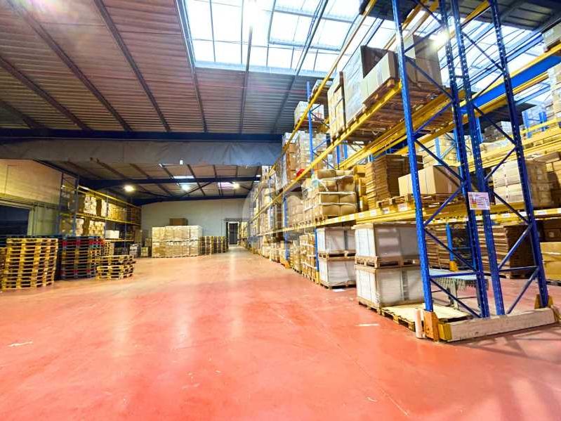 Aires d'Entreprises vous propose, à la location, 