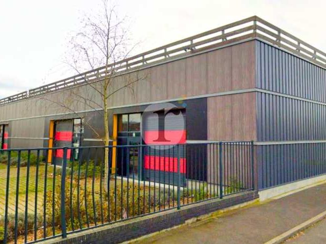 Aires d'Entreprises vous propose, à la location, 