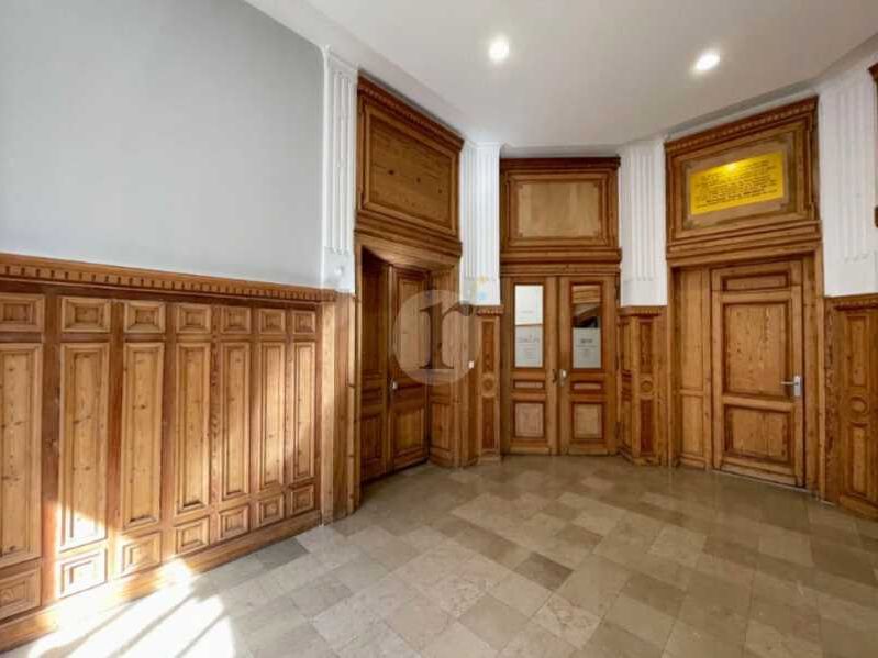 Aires d'Entreprises vous propose, à l'acquisition