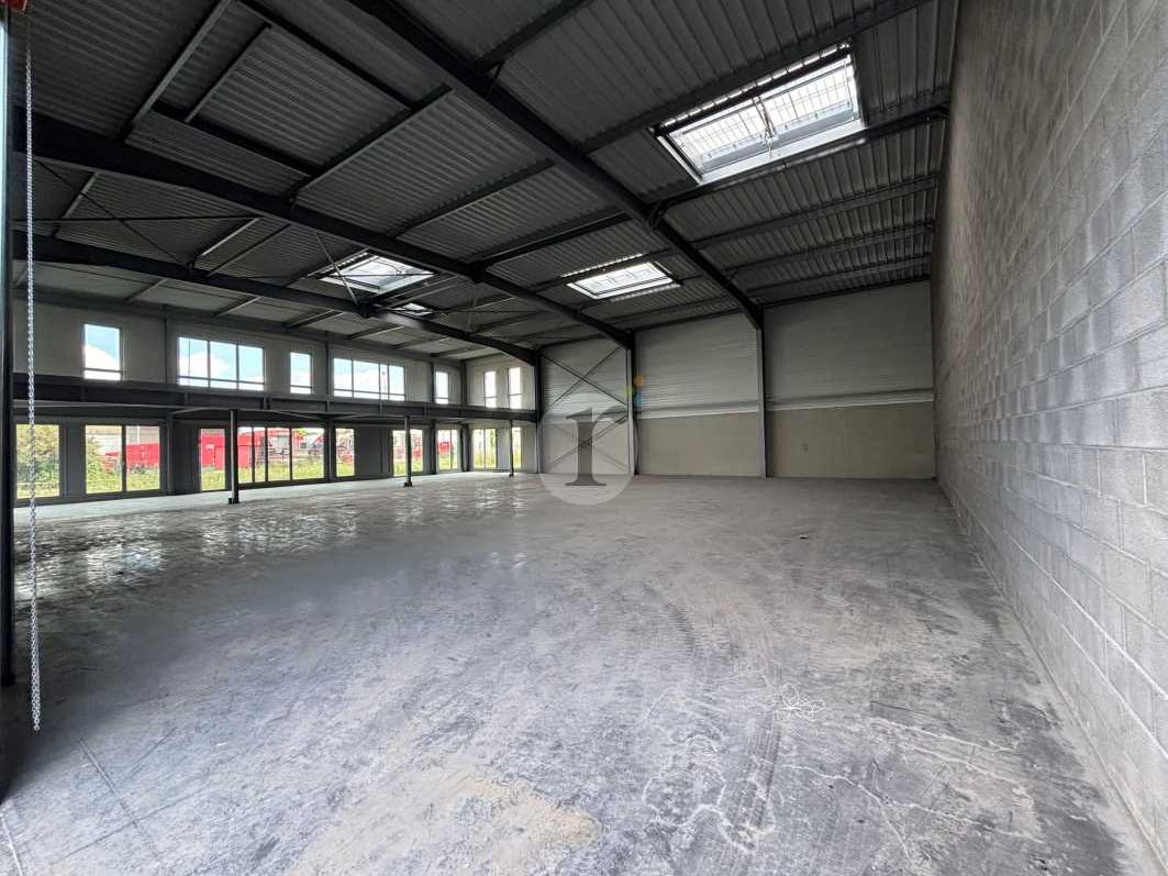 Aires d'Entreprises vous propose, à la location o