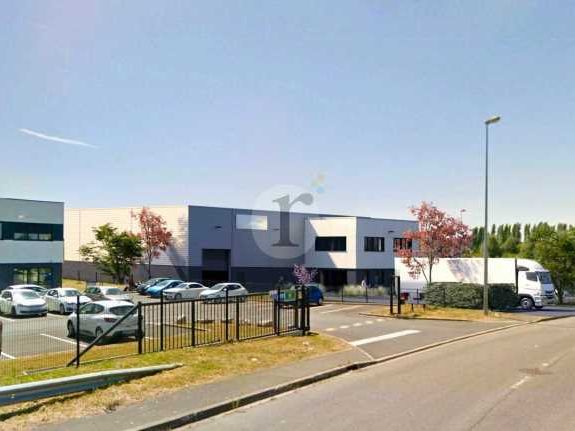 Aires d'Entreprises vous propose, à la location o