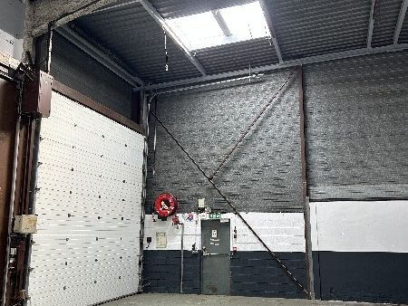 Aires d'Entreprises vous propose, à la location, 