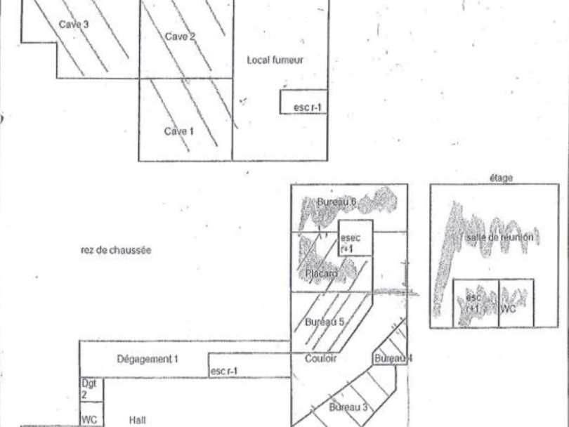 Aires d'Entreprises vous propose, dans un bel imm