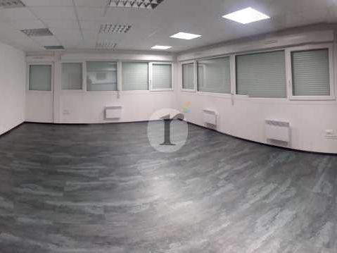 Aires d'Entreprises vous propose, à la location,