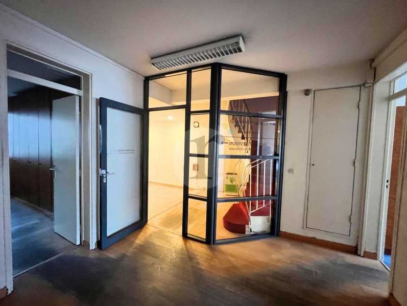 Aires d'Entreprises vous propose, à la vente cett