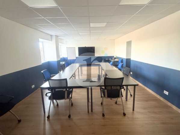 Aires d'Entreprises vous propose, à la location, 