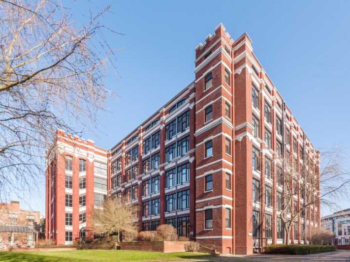 Sur l'immeuble LT6, au coeur de l'extension du qu