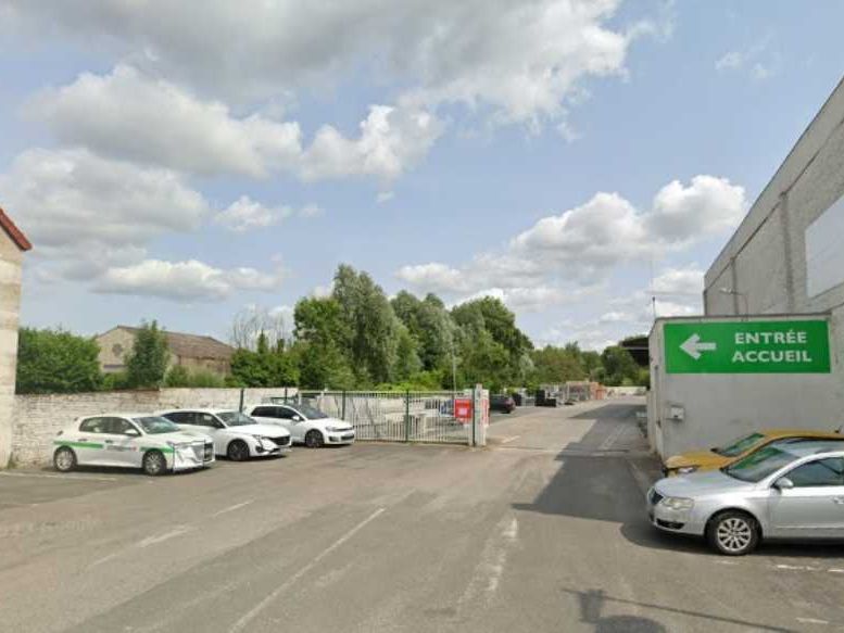 Aires d'Entreprises vous propose, à l'acquisition