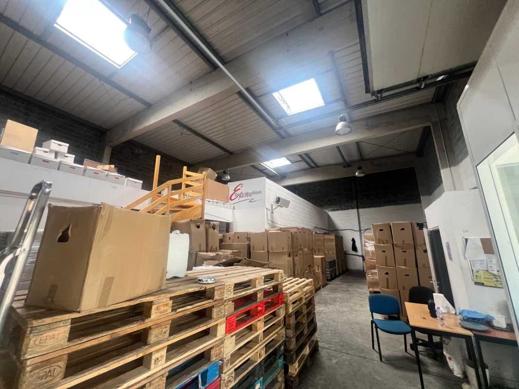 Aires d'Entreprises vous propose, à la location,