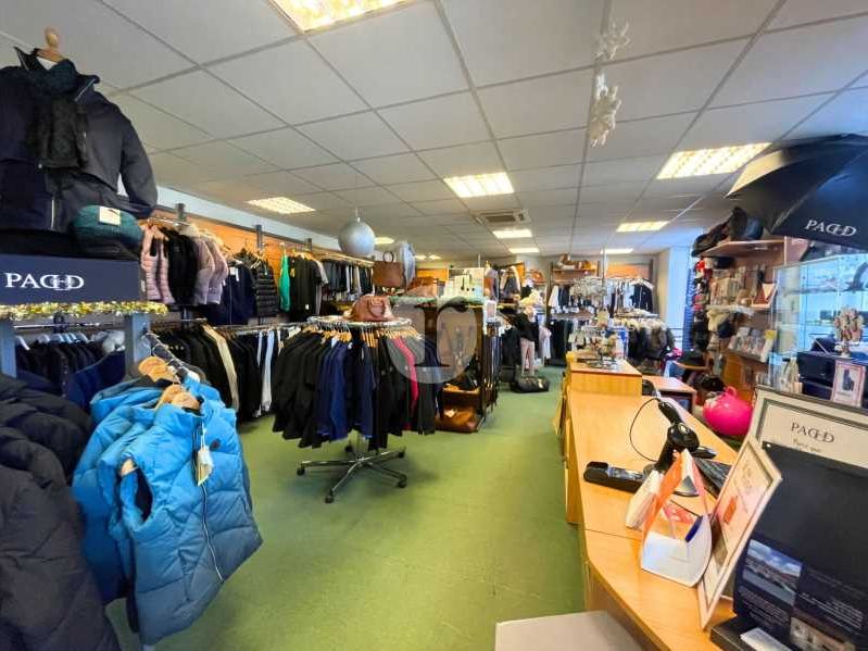 Aires d'Entreprises vous propose, à la location e