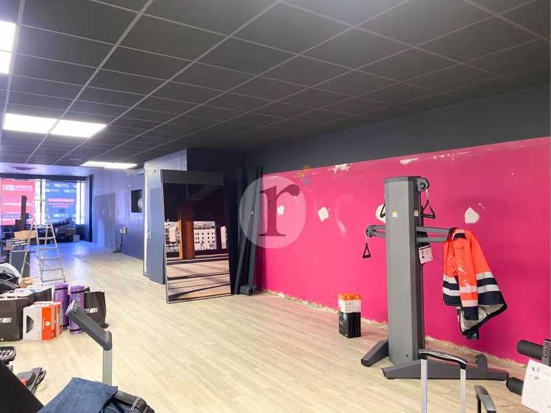 Aires d'Entreprises vous propose, à la location, 