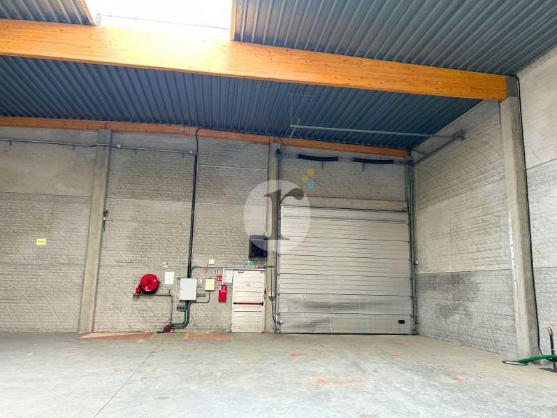 Aires d'Entreprises vous propose, à l'acquisition