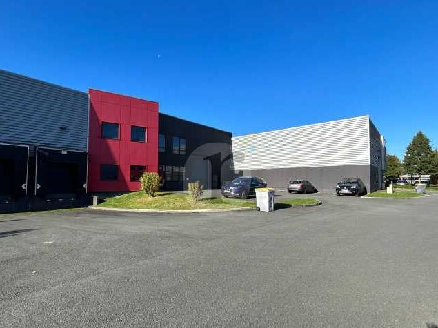 Aires d'Entreprises vous propose ces cellules d'a