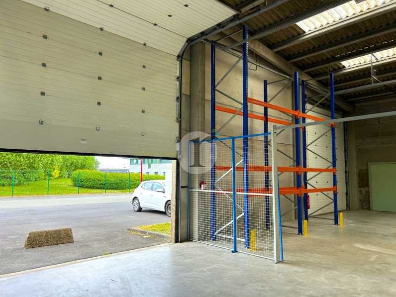 Aires d'Entreprises vous propose, à la location, 