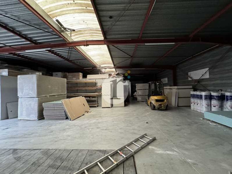 Aires d'Entreprises vous propose , à la vente, ce