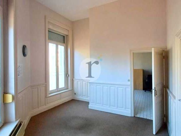 Aires d'entreprises vous propose à la location ce