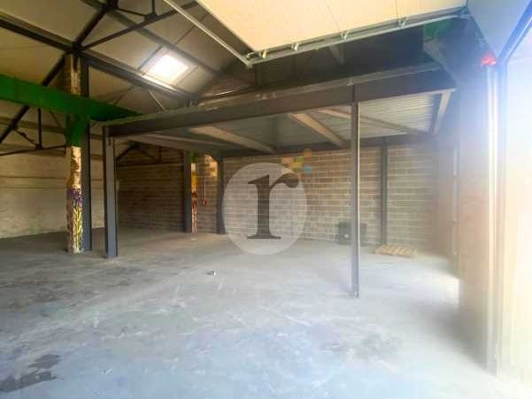 Aires d'Entreprises vous propose, à la location, 