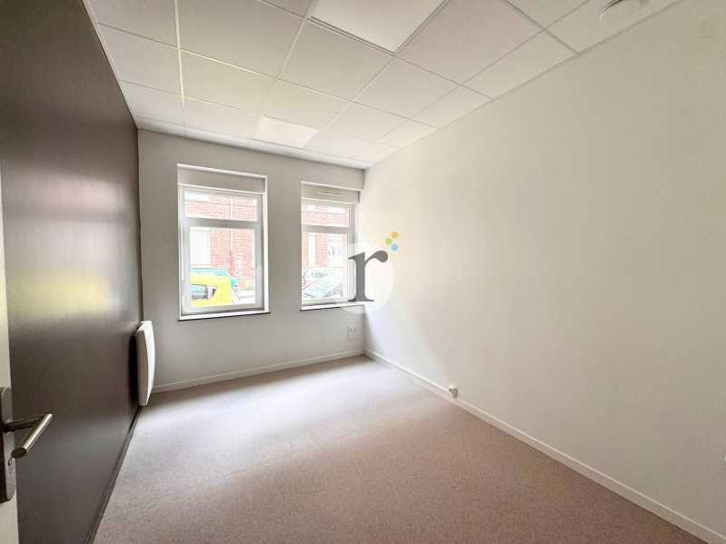 Aires d'Entreprises vous propose, à la location, 