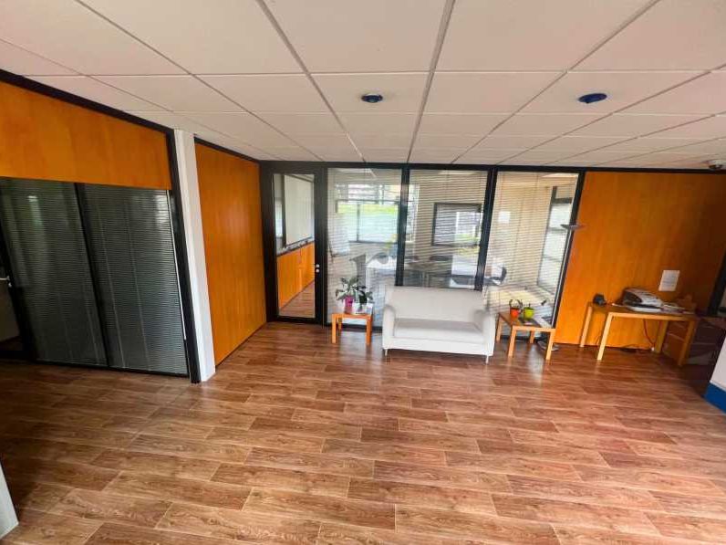 Aires d'Entreprises vous présente à la vente ou à