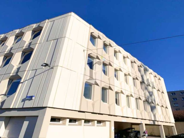 Aires d'Entreprises vous propose cet ensemble imm