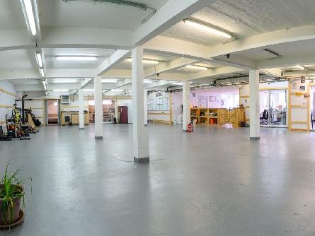 Aires d'Entreprises vous propose, à l'acquisition