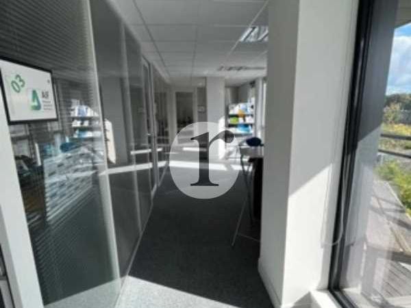 Aires d'Entreprises vous propose, à la location,