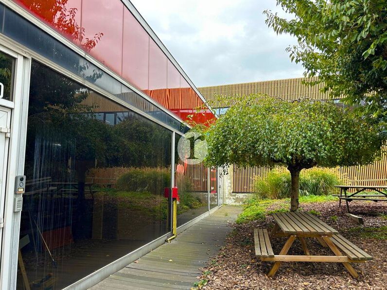 Aires d'Entreprises vous propose à l'acquisition,