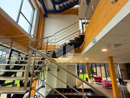 Aires d'Entreprises vous propose, à l'acquisition