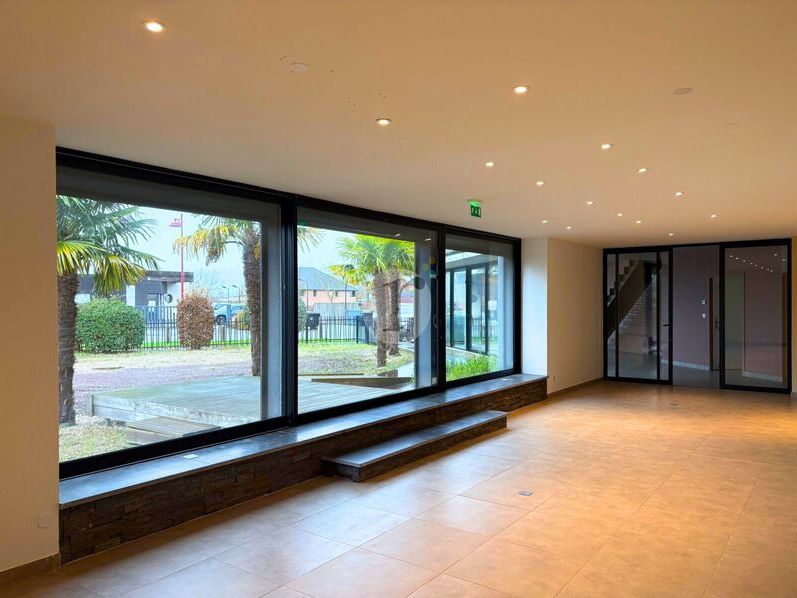 Aires d'Entreprises vous propose, à l'acquisition