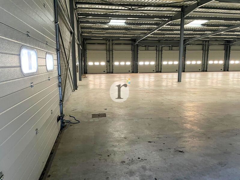 Aires d'Entreprises vous propose, à la location,