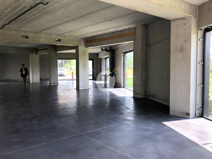 Aires d'Entreprises vous propose, à la location,