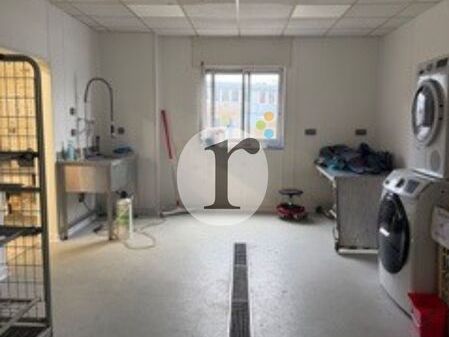 Aires d'Entreprises vous propose, à la location,