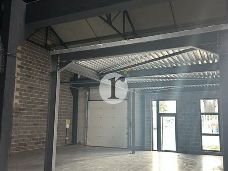 Aires d'Entreprises vous propose, à l'acquisition