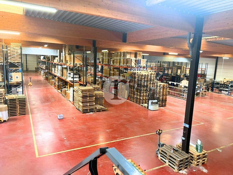 Aires d'Entreprises vous propose, à la location e