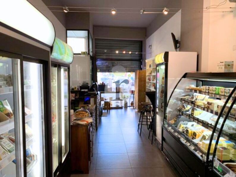 Aires d'Entreprises vous propose, à la location, 