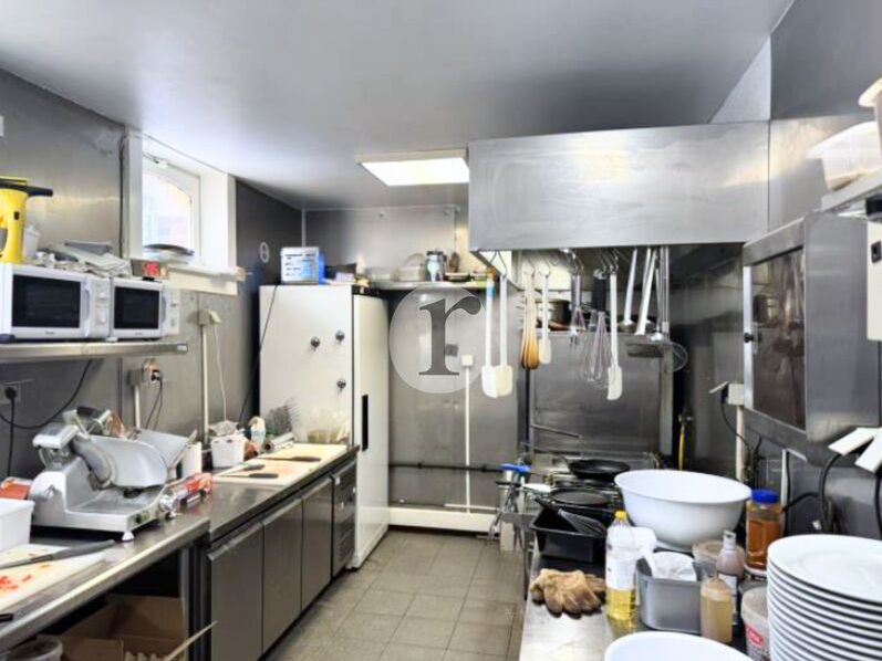 Aires d'Entreprises vous propose, à la location, 