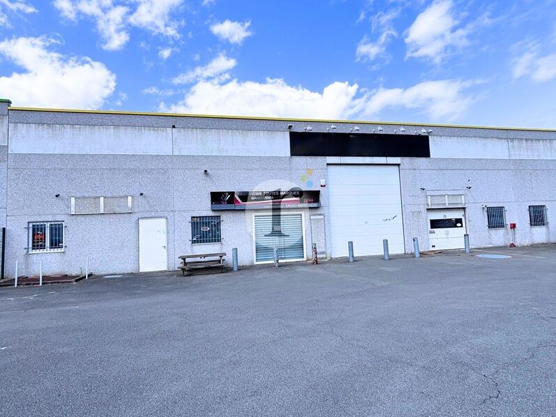 Aires d'Entreprises vous propose, à la location,