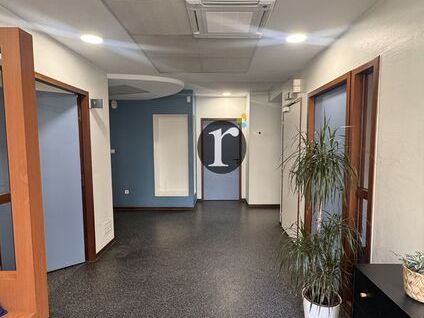 Aires d'entreprises vous propose à la vente ces b