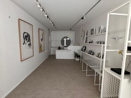 Aires d'Entreprises vous propose, à la location, 