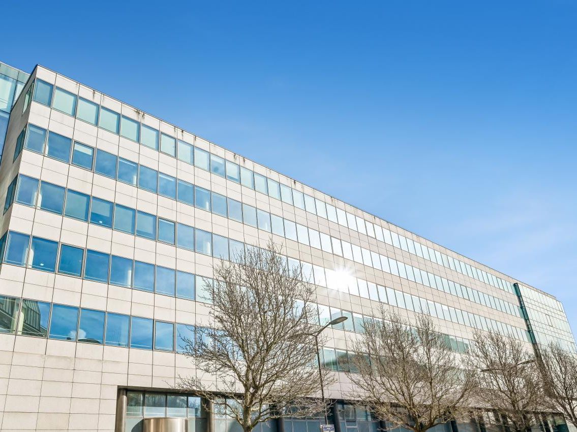 Location Bureaux 9836 m² divisibles 92320 Châtillon