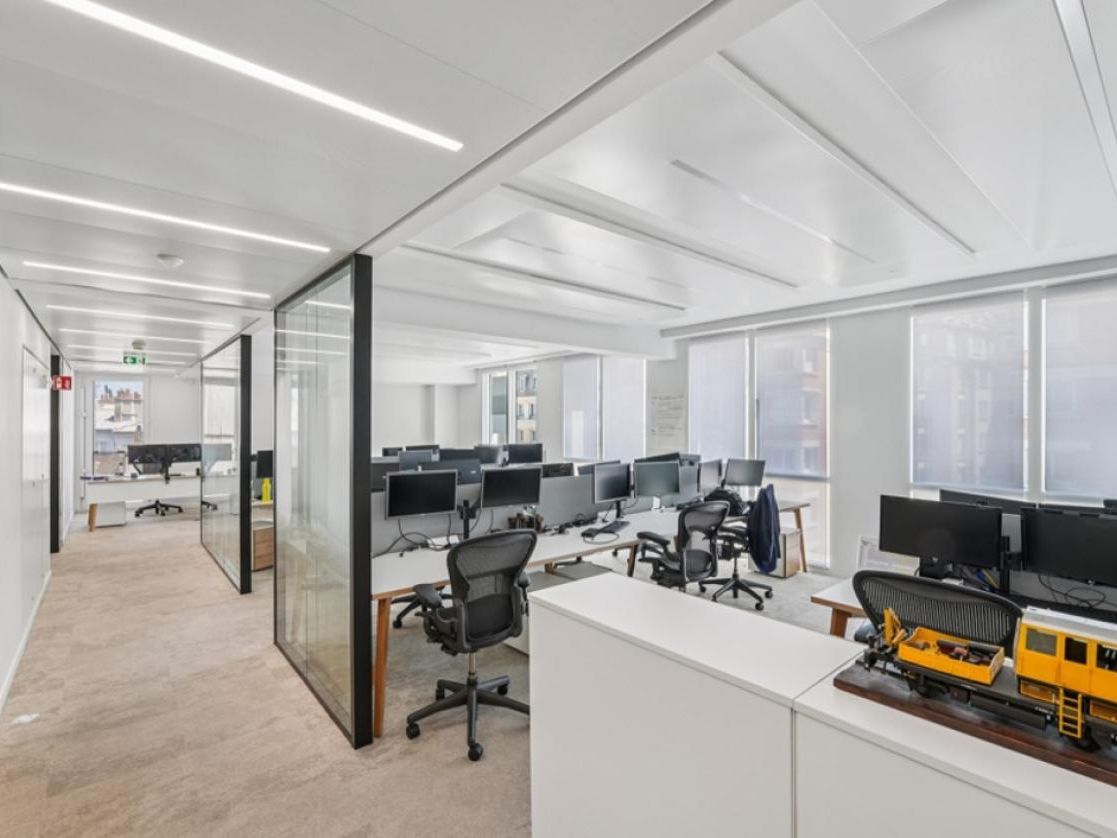 Location Bureaux 1057.04 m² divisibles 92200 Neuilly-sur-seine