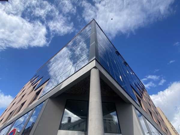 Dans un quartier dynamique, en pleine croissance,